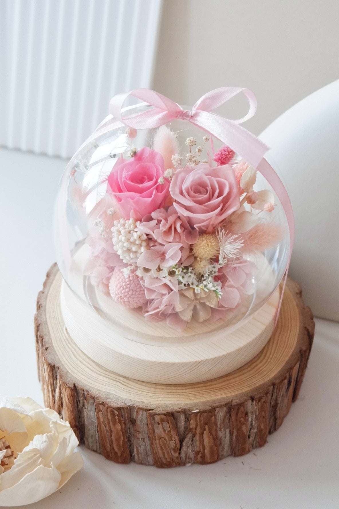 Juliet Small Preserved Flower Snow Globe
